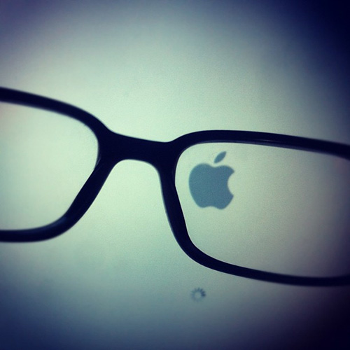 Apple products have good-looking designs Apple looks good