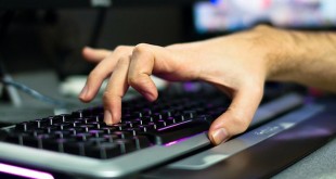 How to Prevent Repetitive Strain Injuries at Your Computer
